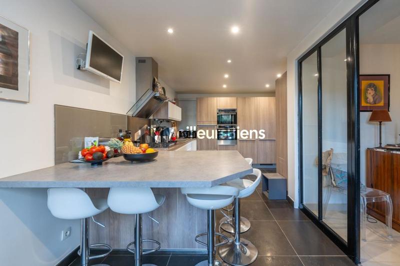 Maison d'architecte - 190 m² - 11 pièces