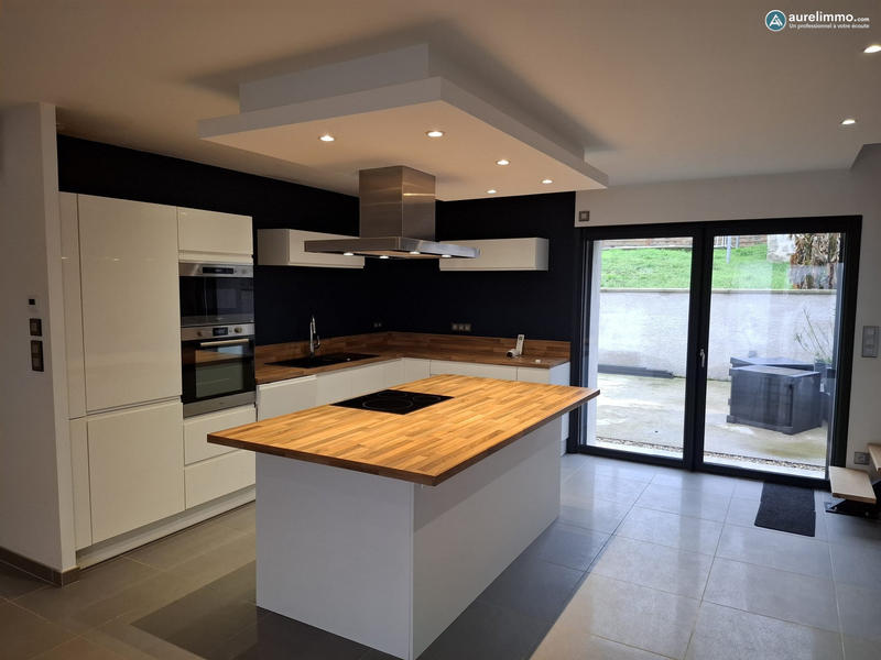 Maison ancienne - 171 m² - 7 pièces