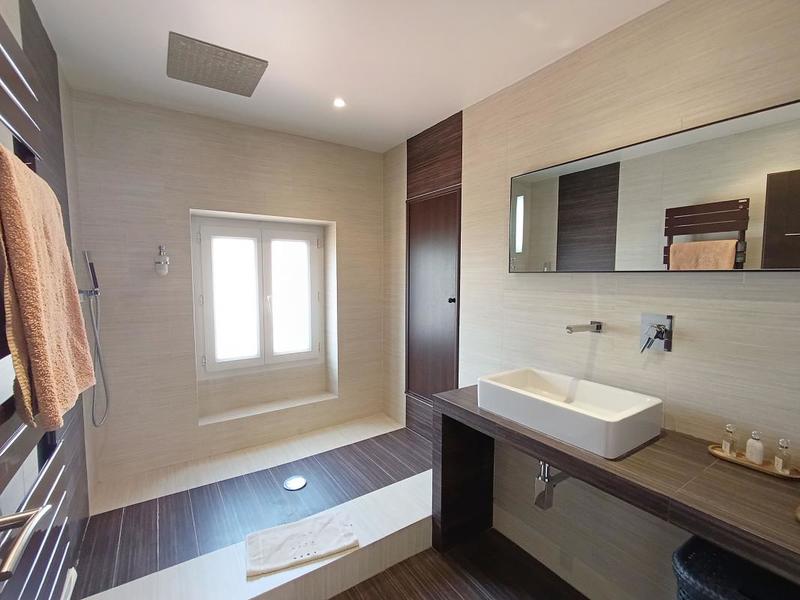 Loft - 103 m² - 4 pièces