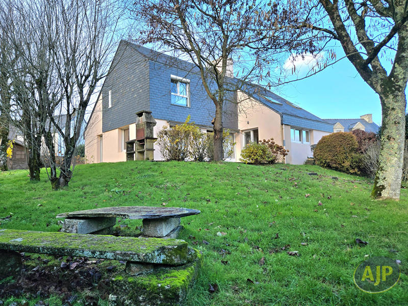 Maison - 173 m² - 6 pièces