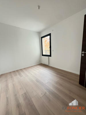 Duplex - 94 m² - 4 pièces