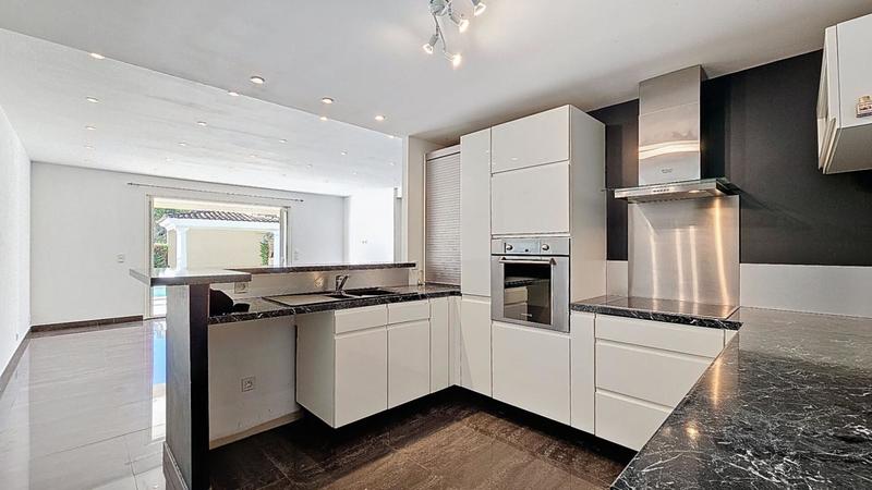 Villa - 185 m² - 5 pièces