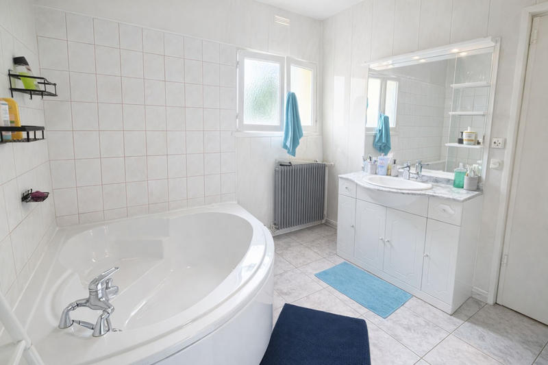 Maison - 120 m² - 6 pièces