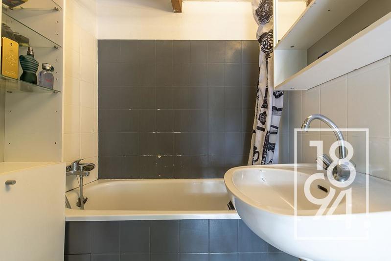 Studio - 30 m² - 2 pièces