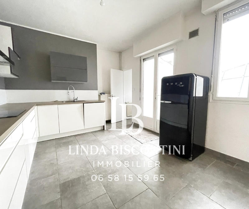 Maison - 145 m² - 9 pièces