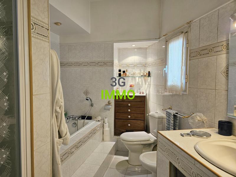 Appartement - 192 m² - 5 pièces