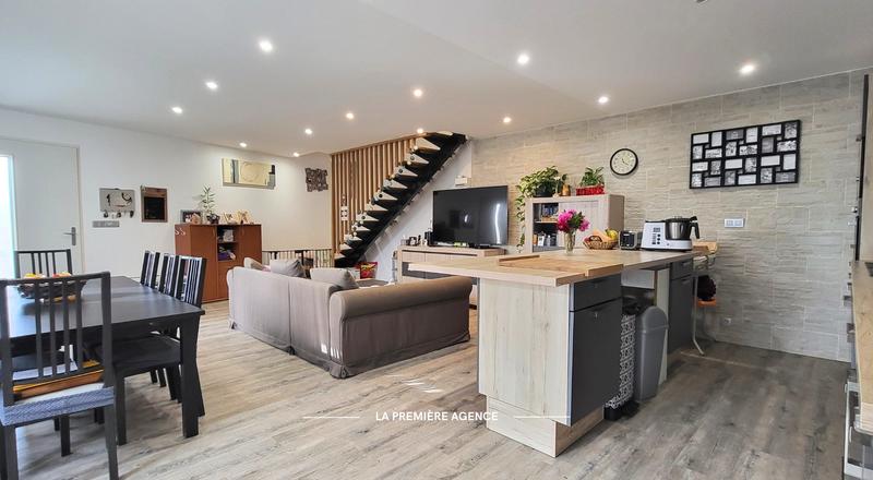 Maison - 105 m² - 4 pièces