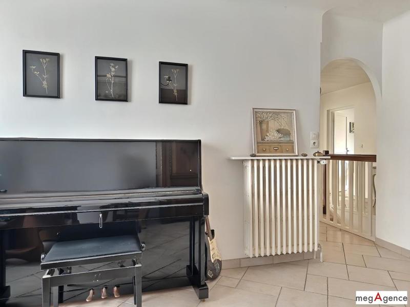 Maison - 224 m² - 8 pièces