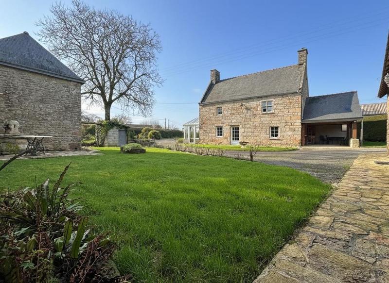 Corps de ferme - 360 m² - 15 pièces