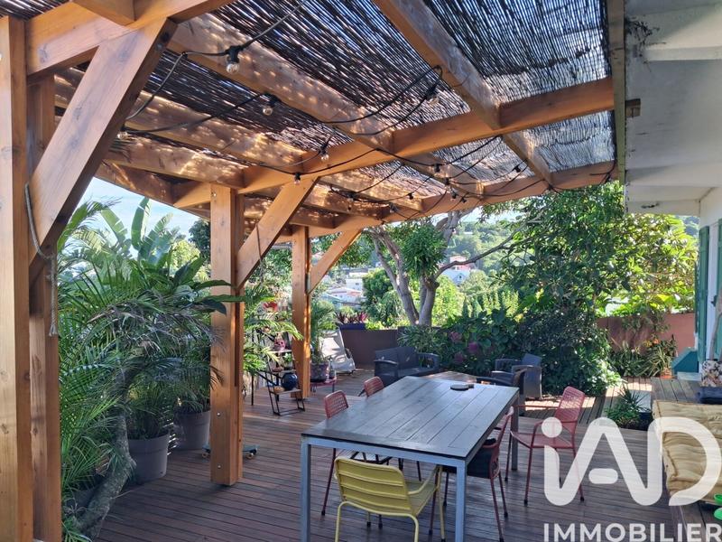 Maison - 147 m² - 6 pièces