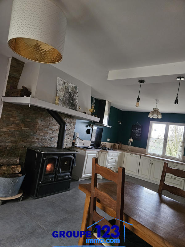 Maison - 180 m² - 6 pièces