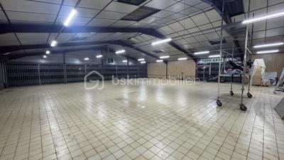 Local commercial - 400 m² - 3 pièces