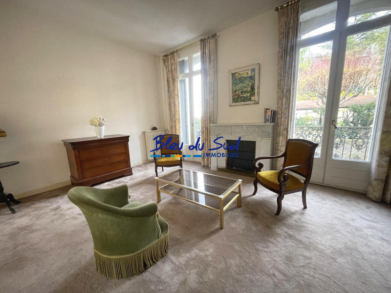 Maison - 196 m² - 10 pièces