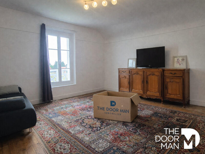 Demeure - 250 m² - 10 pièces