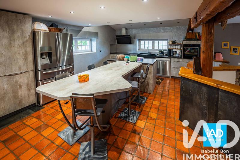 Maison de village - 321 m² - 8 pièces