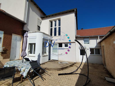 Maison - 326 m² - 10 pièces