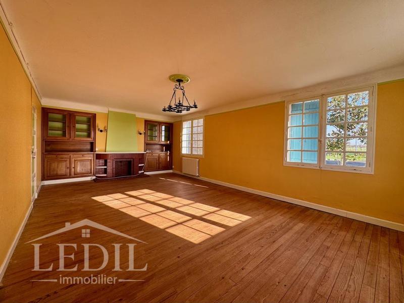 Propriété - 310 m² - 9 pièces