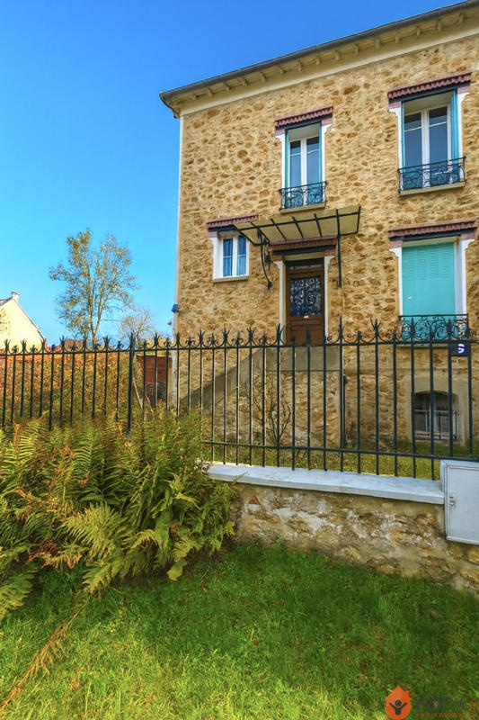 Maison - 101 m² - 5 pièces