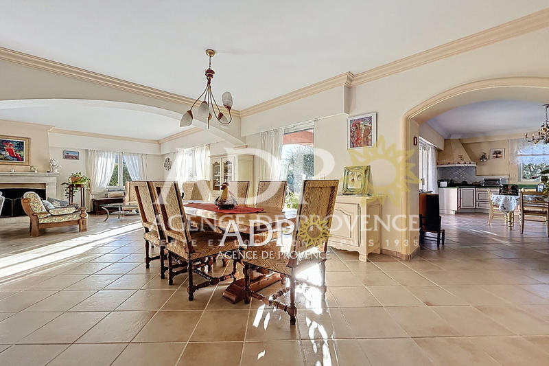 Maison - 174 m² - 4 pièces