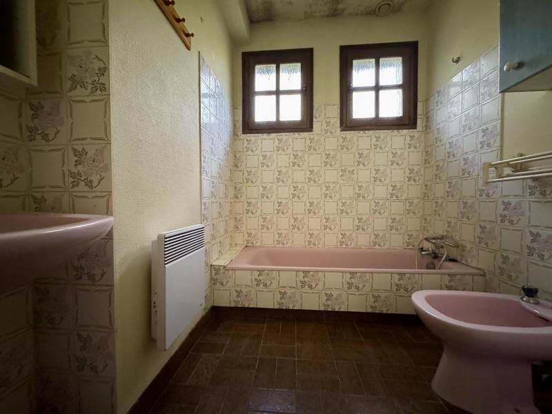 Maison traditionnelle - 150 m² - 7 pièces