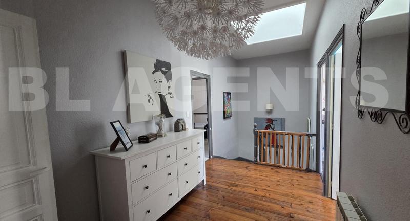 Maison de ville - 180 m² - 7 pièces