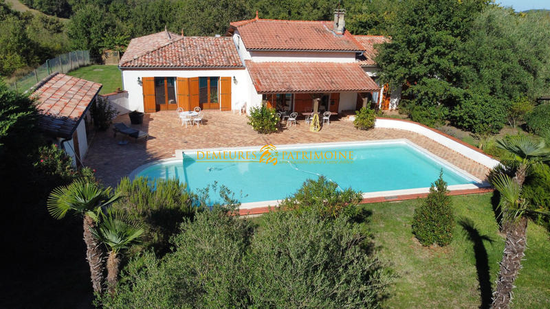 Maison - 194 m² - 5 pièces