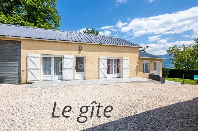 Propriété - 324 m² - 13 pièces