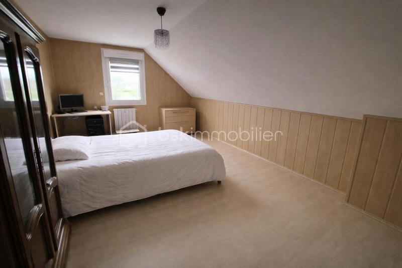 Maison traditionnelle - 127 m² - 7 pièces