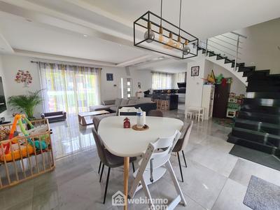 Maison - 309 m² - 13 pièces