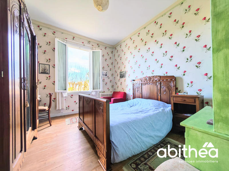 Maison - 380 m² - 12 pièces