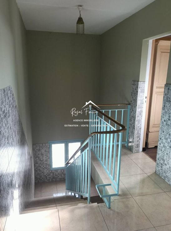 Maison traditionnelle - 200 m² - 8 pièces