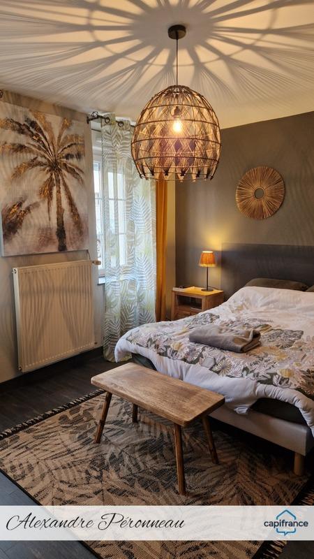 Maison - 180 m² - 6 pièces