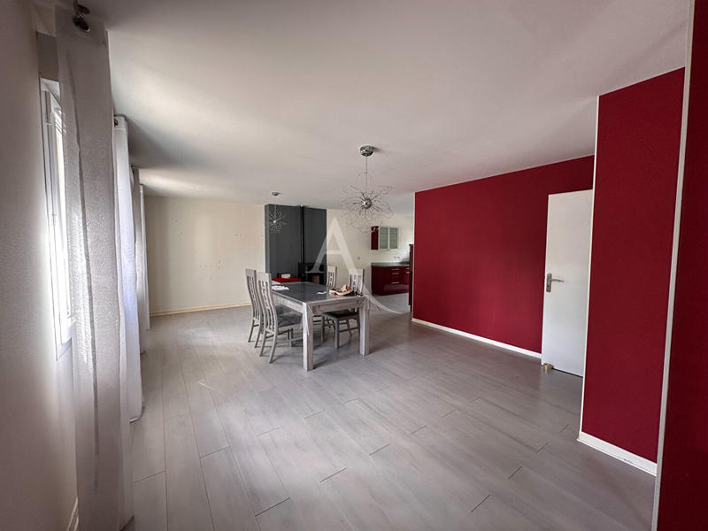 Maison - 94 m² - 5 pièces