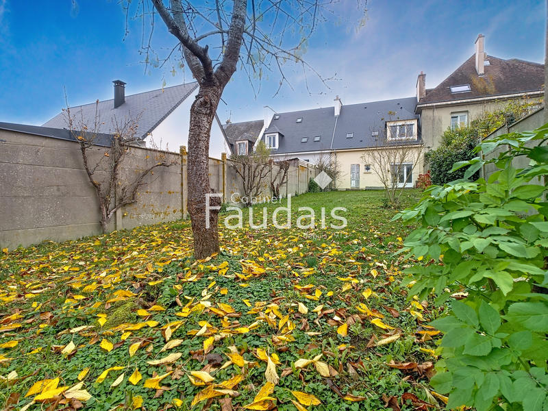 Maison - 104 m² - 5 pièces