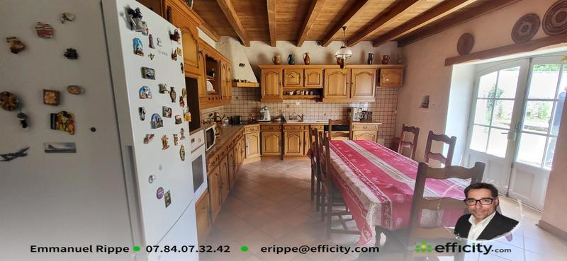 Maison - 315 m² - 9 pièces