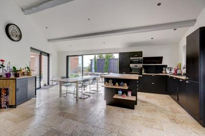 Maison - 222 m² - 5 pièces