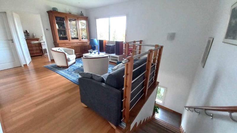 Maison - 194 m² - 6 pièces