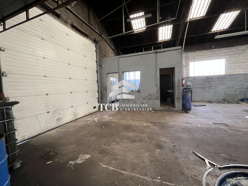 Local d'activités - 780 m²