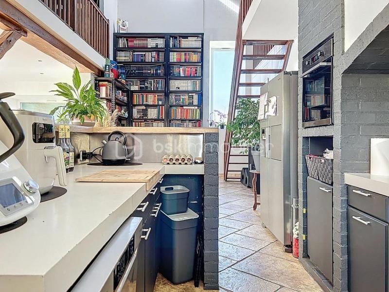 Demeure - 200 m² - 7 pièces