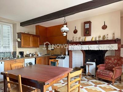 Maison - 195 m² - 8 pièces