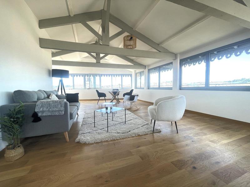 Appartement - 95 m² - 4 pièces