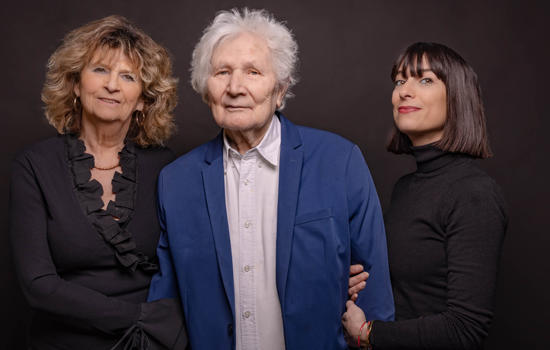 Signature : Yoland Simon - Claire et Cathérine Vargues