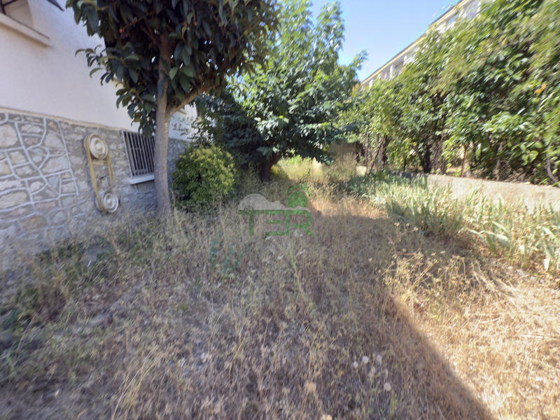 Maison - 191 m² - 6 pièces