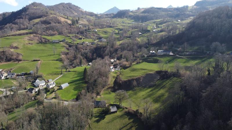 Grange - 120 m² - 2 pièces