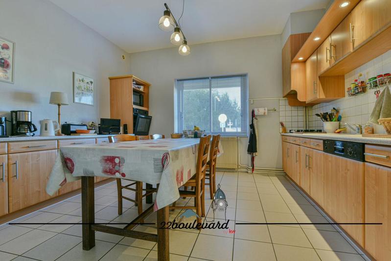 Maison - 196 m² - 8 pièces