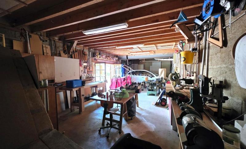 Maison - 182 m² - 7 pièces