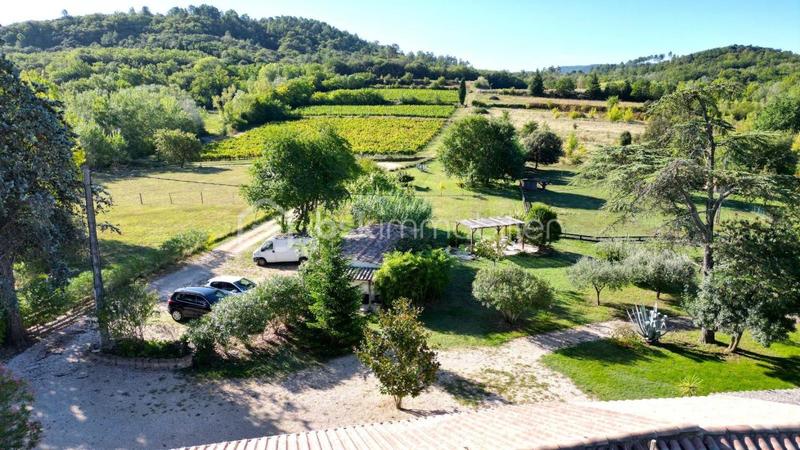 Mas - 260 m² - 12 pièces