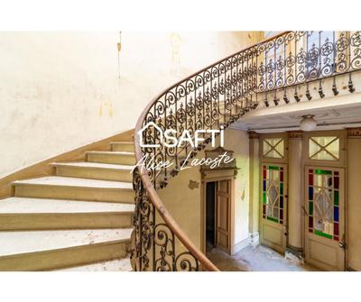 Maison - 600 m² - 10 pièces