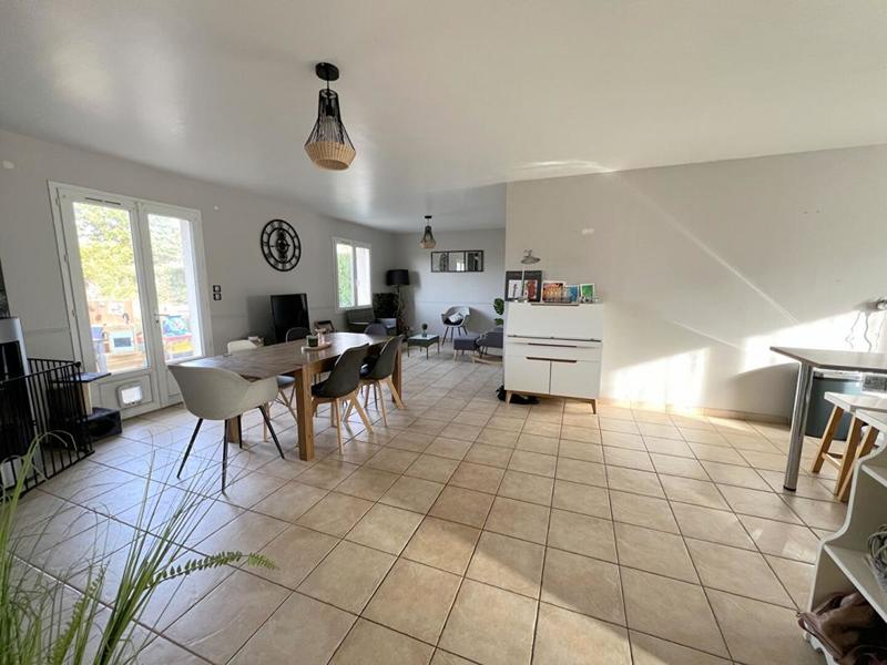 Maison - 92 m² - 4 pièces