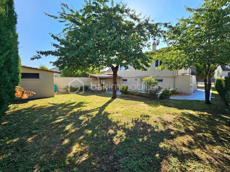 Pavillon - 137 m² - 5 pièces